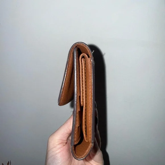 Louis Vuitton Monogram International Sarah Wallet Brown Canvas - Picture 10 of 11